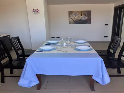 DiningRoom