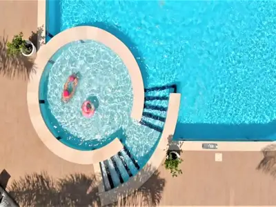 PoolOfHouse