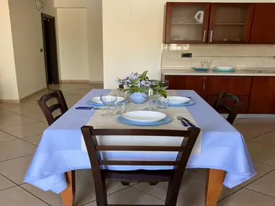 DiningRoom