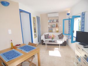 23724076-Ferienwohnung-2-Istres-300x225-1