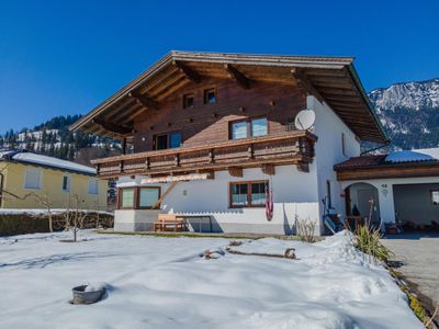 Außenseite Ferienhaus [Winter]