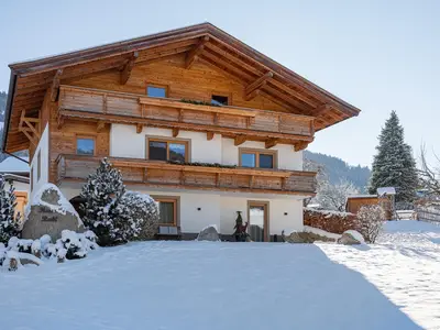 Hausansicht Winter