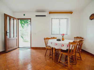 Ferienwohnung für 4 Personen (55 m²) in Ivan Dolac 7/10