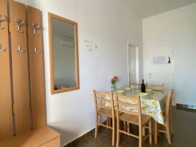 Ferienwohnung für 5 Personen in Ivan Dolac 8/10