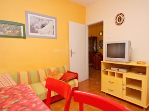 23928690-Ferienwohnung-4-Ivan Dolac-300x225-2