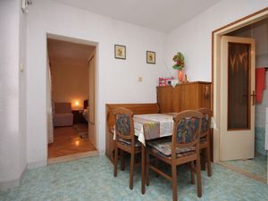 19036126-Ferienwohnung-2-Ičići-300x225-1