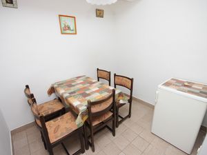 23929914-Ferienwohnung-9-Ičići-300x225-1