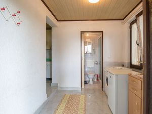 23939099-Ferienwohnung-3-Ičići-300x225-5