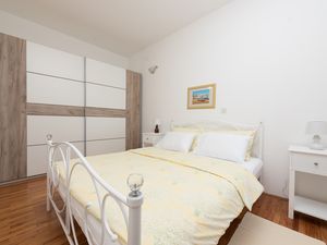 19225776-Ferienwohnung-4-Ičići-300x225-5