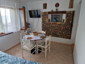 18685033-Ferienwohnung-4-Ičići-300x225-4