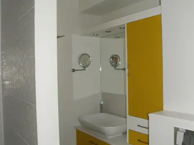 Bad/Dusche. Badezimmer - Wohnbeispiel