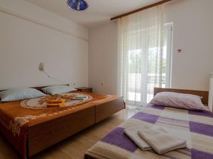 22806479-Ferienwohnung-4-Jadranovo-300x225-2