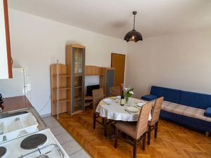 22806479-Ferienwohnung-4-Jadranovo-300x225-5