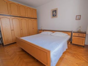 22807031-Ferienwohnung-4-Jadranovo-300x225-4