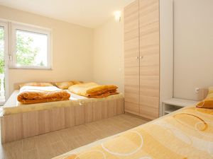 23939783-Ferienwohnung-3-Jadranovo-300x225-4