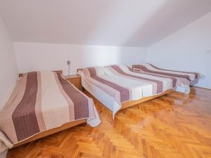 22954761-Ferienwohnung-4-Jadranovo-300x225-2