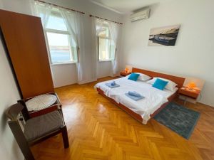 23273969-Ferienwohnung-4-Jadranovo-300x225-4