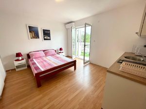 23784045-Ferienwohnung-2-Jadranovo-300x225-5