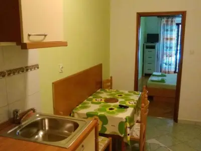 Ferienwohnung für 3 Personen (40 m²) in Jadranovo 3/10