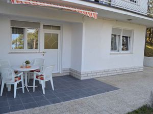 23769028-Ferienwohnung-4-Jadranovo-300x225-5