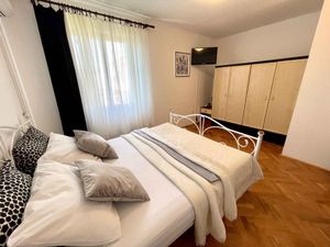 23769594-Ferienwohnung-2-Jadranovo-300x225-4