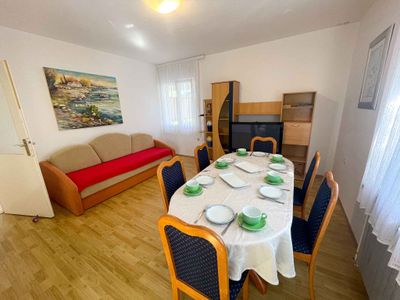 Ferienwohnung für 8 Personen (100 m²) in Jadranovo 5/10