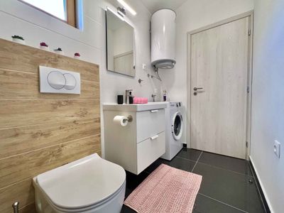 Ferienwohnung für 3 Personen (40 m²) in Jadranovo 5/10