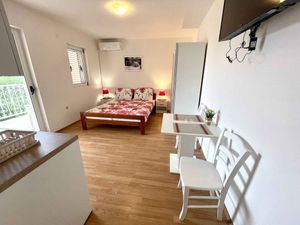 23771785-Ferienwohnung-2-Jadranovo-300x225-0