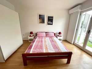 23771783-Ferienwohnung-2-Jadranovo-300x225-5