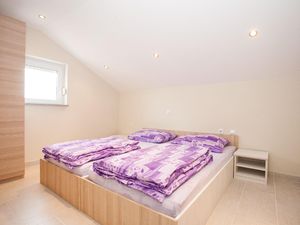 23955441-Ferienwohnung-3-Jadranovo-300x225-4