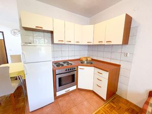 23350179-Ferienwohnung-4-Jadranovo-300x225-5