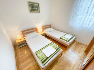 23149901-Ferienwohnung-5-Jadranovo-300x225-2