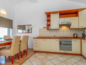 23720783-Ferienwohnung-6-Jadranovo-300x225-2