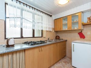 23732221-Ferienwohnung-3-Jadranovo-300x225-5