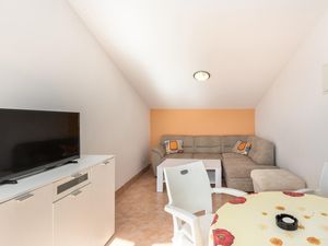 23722424-Ferienwohnung-4-Jadranovo-300x225-3