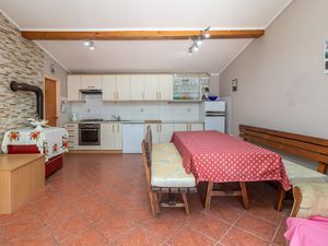 23724764-Ferienwohnung-4-Jadranovo-300x225-3