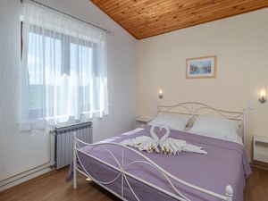 23724763-Ferienwohnung-4-Jadranovo-300x225-4