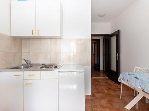 23724767-Ferienwohnung-3-Jadranovo-300x225-5