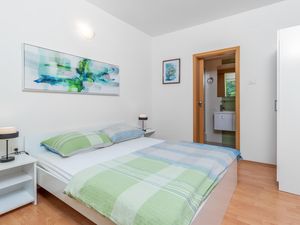 23724859-Ferienwohnung-7-Jadranovo-300x225-4