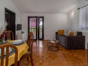 23756149-Ferienwohnung-4-Jadranovo-300x225-1