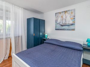 23765004-Ferienwohnung-2-Jadranovo-300x225-3