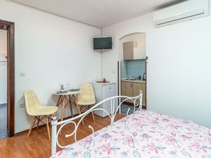 23765008-Ferienwohnung-2-Jadranovo-300x225-4