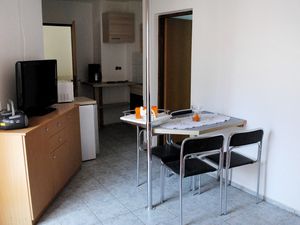 18322782-Ferienwohnung-4-Jadranovo-300x225-2