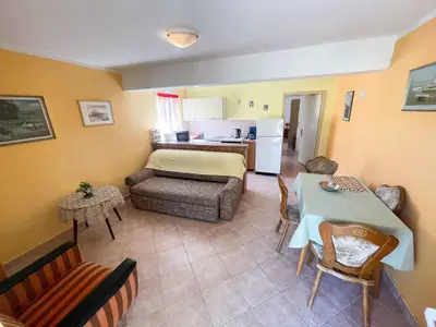 Ferienwohnung für 4 Personen (50 m²) in Jadranovo 6/10