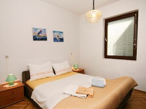 23928555-Ferienwohnung-4-Jadranovo-300x225-5