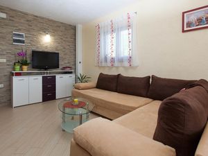 23926710-Ferienwohnung-6-Jadranovo-300x225-1