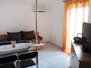 23928407-Ferienwohnung-4-Jadranovo-300x225-1