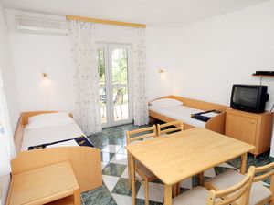 23928541-Ferienwohnung-4-Jadranovo-300x225-1