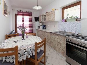 23926709-Ferienwohnung-4-Jadranovo-300x225-3