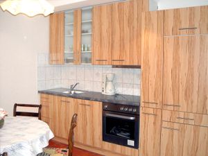 23928408-Ferienwohnung-5-Jadranovo-300x225-4